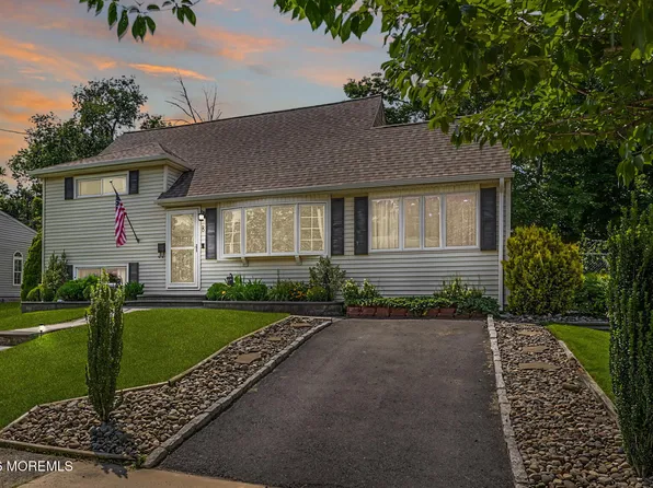 8 Bradford Road, East Brunswick, NJ 08816