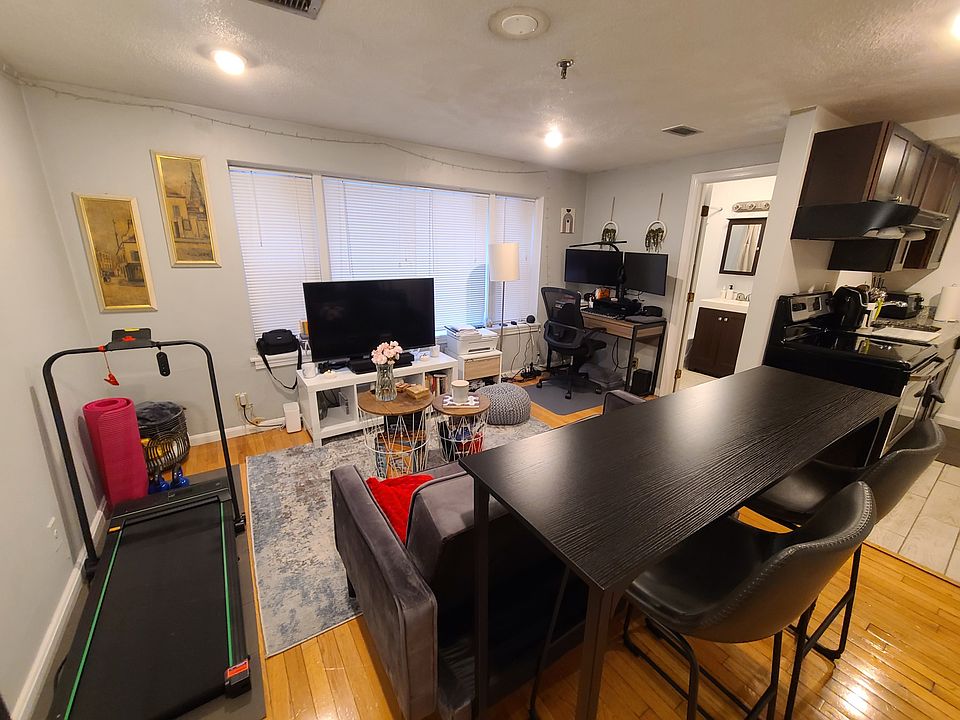1st image of 1429 Commonwealth Ave #1