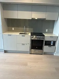 448 Burnhamthorpe Rd W #105