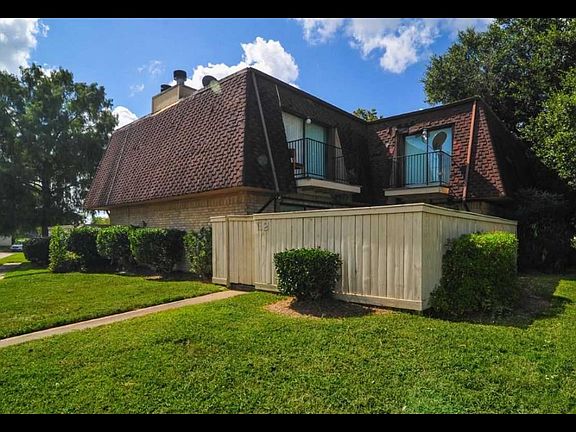 5th image of 1001 E Adoue St Unit B03