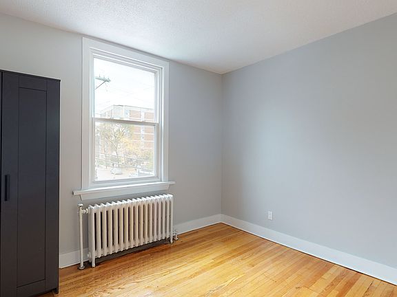 3rd image of 405 Elgin St #1504160