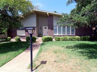 11861 Lochwood Blvd, Dallas, TX 75218