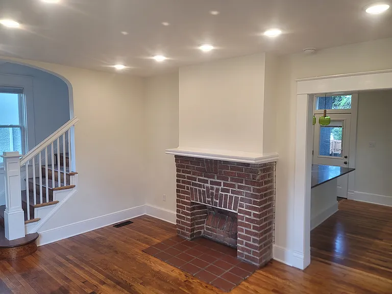 3207 Woodrow Ave — Photo 6