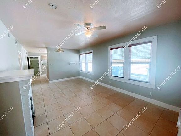 4th image of 308 W Warren Ave #A