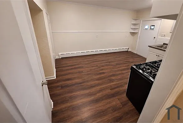 4 bed, 1800 sqft, $1,800 — Photo 3