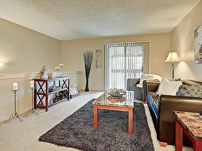 12903 E 35th Pl — Photo 7
