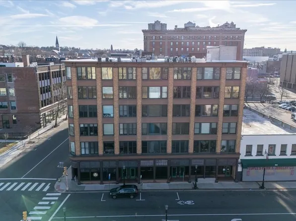 385 Worthington St APT 4E, Springfield, MA 01103