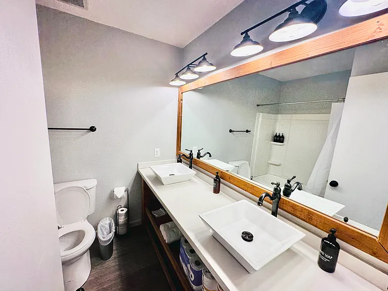 2134 E Dunbar Dr — Photo 6