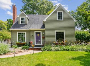 909 Prospect Blvd, Waterloo, IA 50701