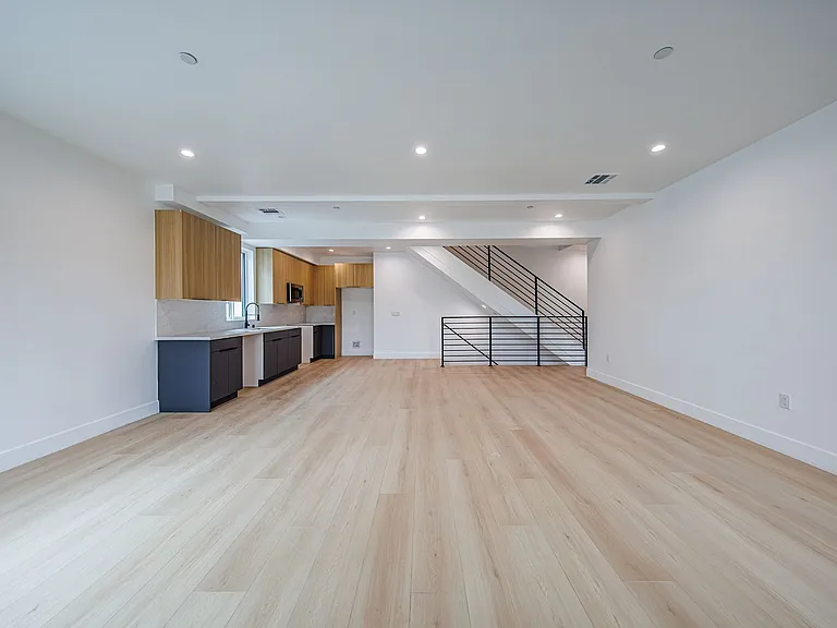 5187 W. 21st St. — Photo 34
