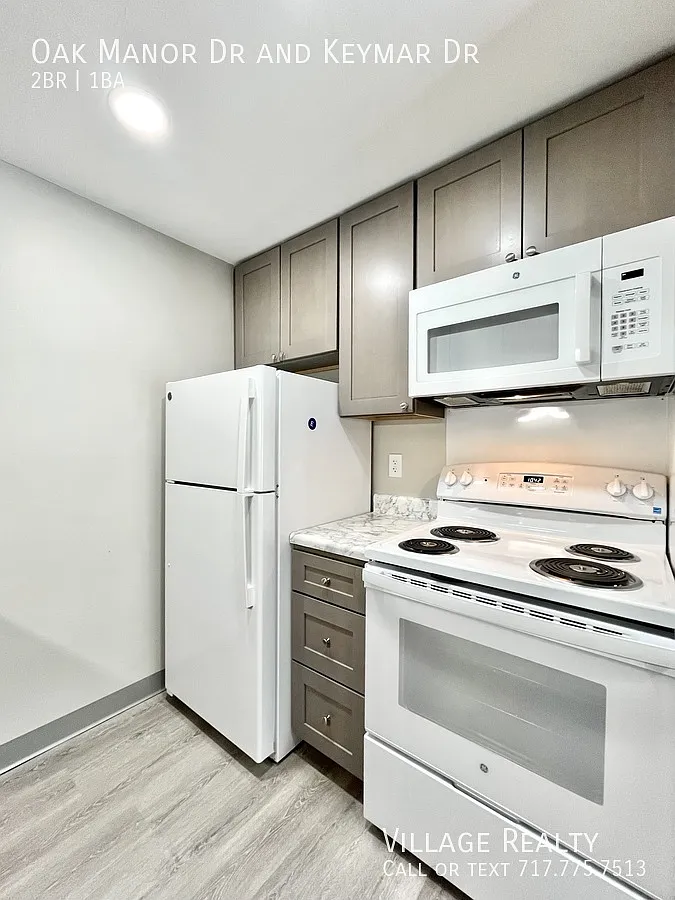 Building Photo - Oak Manor Dr