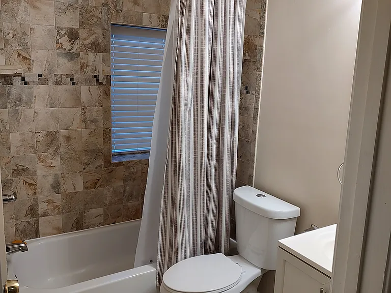 406 Ingraham St NW — Photo 16