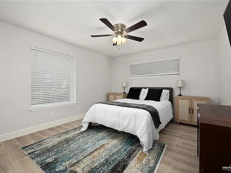 312 Xanthisma Ave — Photo 20