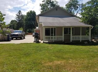 313 Hillview Ave, Buchanan, MI 49107