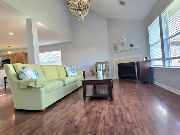 17015 Lighthouse View Dr, Friendswood, TX 77546