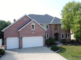 350 Carey Ct, Bloomingdale, IL 60108
