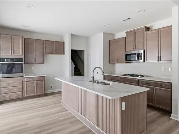 1301 Regal Rd Unit D, Suffolk, VA 23434