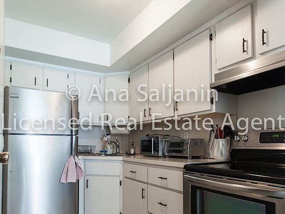 3rd image of 15424 Locke Ave #1