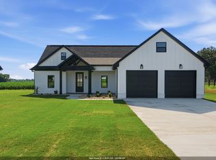 100 Hummingbird Way, Killen, AL 35645