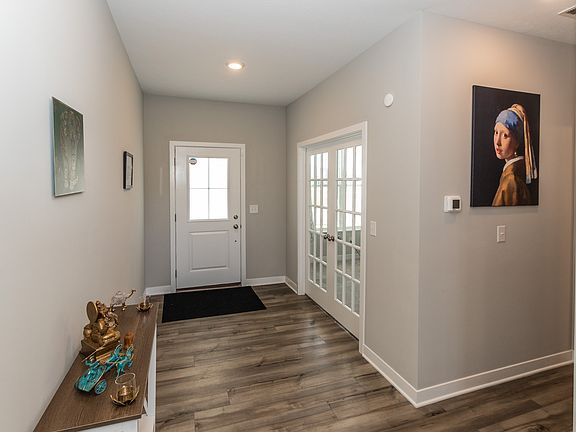 4th image of 15952 Grand Fir Dr