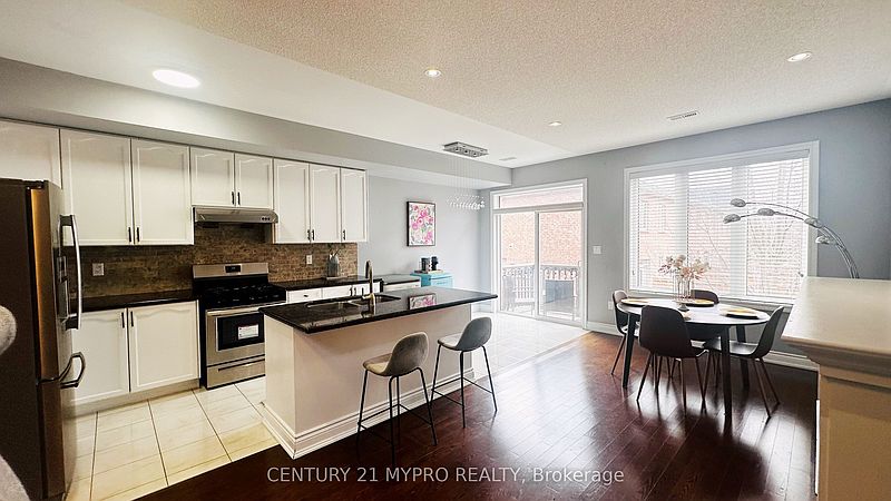 Richmond Hill Townhouse for rent - 4 Bedrooms — photo 14