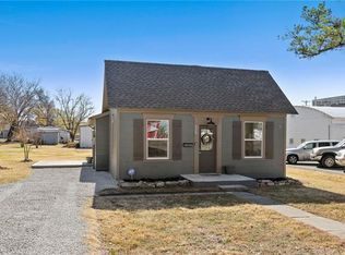 529 Walnut Ave, Osawatomie, KS 66064