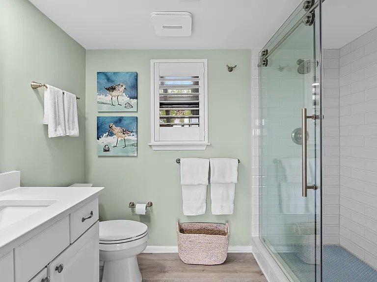 Master bath ensuite