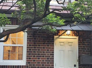 15 Groton St, Flushing, NY 11375