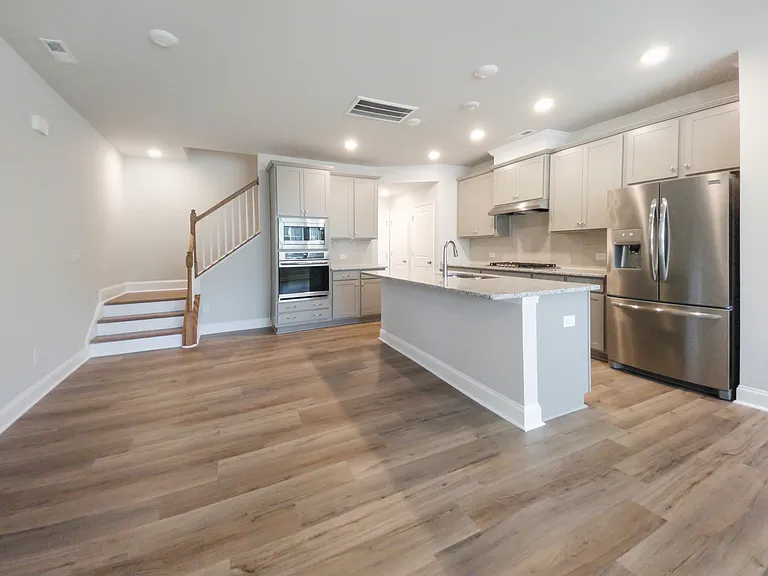 1839 Catawba Ave — Photo 16