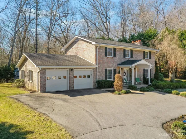 340 Camelot Dr, Clyde, NC 28721