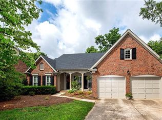 1212 Matthews Plantation Dr, Matthews, NC 28105