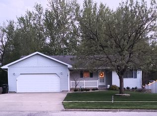 141 Sabrina Cir, Waterloo, IA 50703