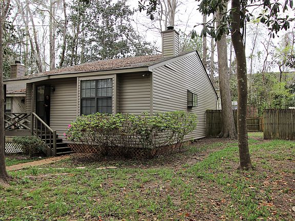 2nd image of 222 Parkbrook Cir