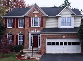 9392 Colbert Ct, Fairfax, VA 22032