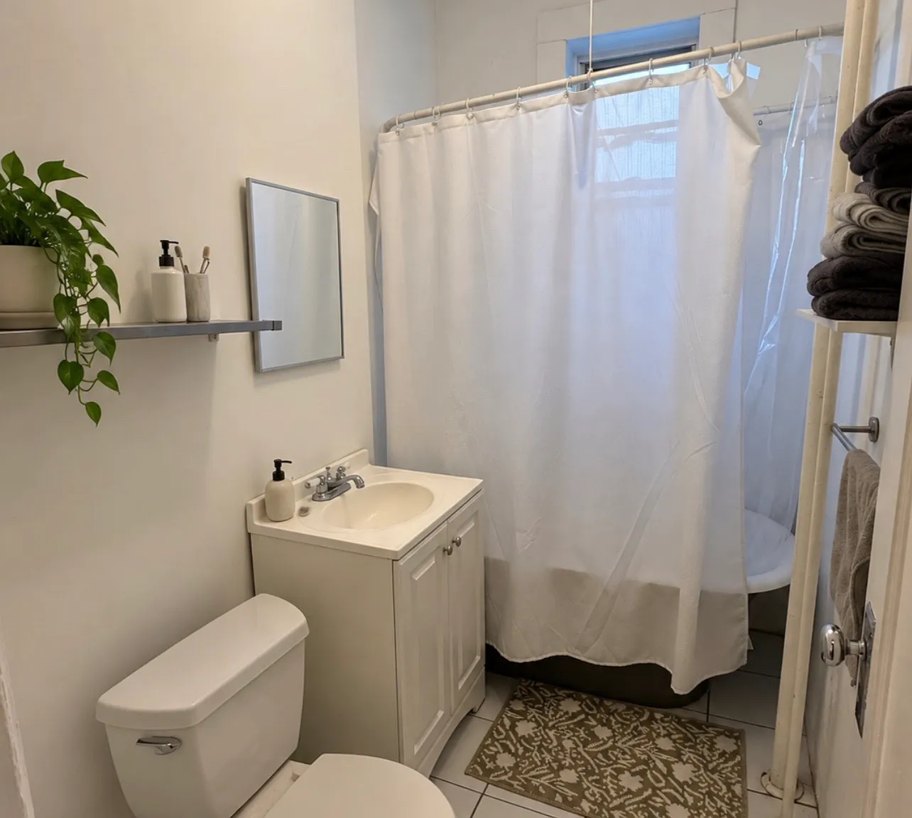 1 bed, 700 sqft, $1,900 — Photo 4