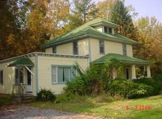 903 Rimrock Dr, Stroudsburg, PA 18360