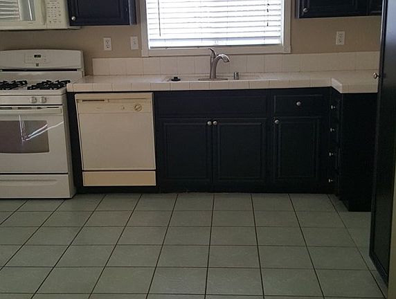 3rd image of 25666 Morena Cir