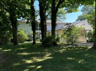 30146 Lake Rd, Bay Village, OH 44140