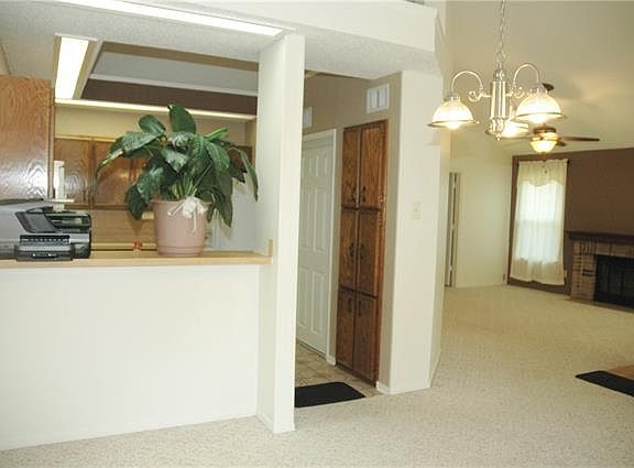 5th image of 529 Prairie Dell St