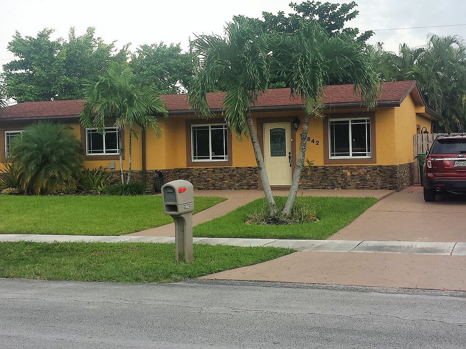 1st image of 17842 NW 81st Ct
