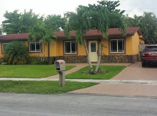 17842 NW 81st Ct, Hialeah, FL 33015