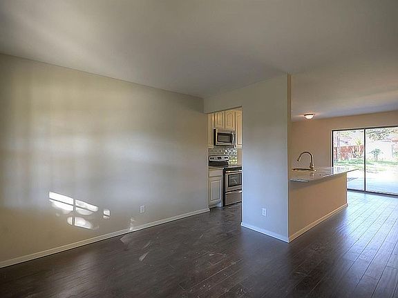 4th image of 434 Melrose Dr