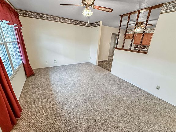 3rd image of 1324 S Royal Ave