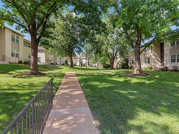 2nd image of 148 Cumberland Park Ct APT D