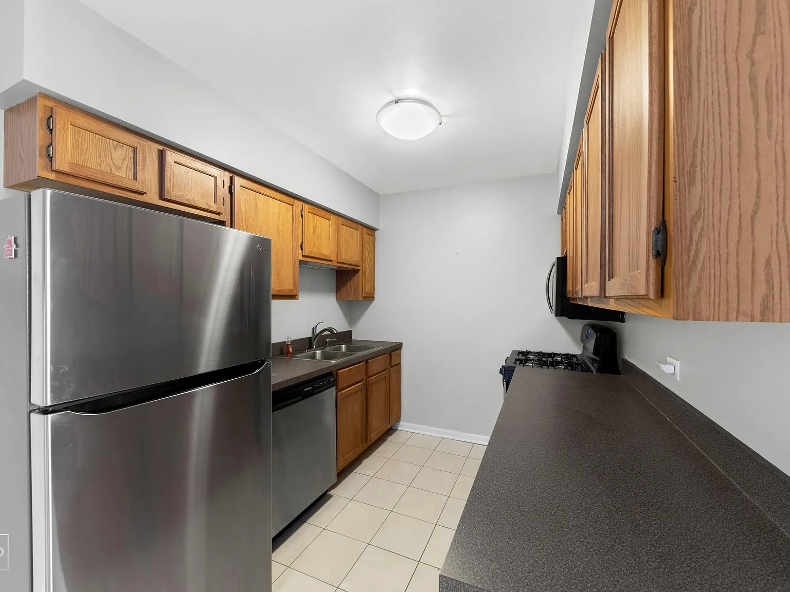 2 bed, 1144 sqft, $1,845 — Photo 4