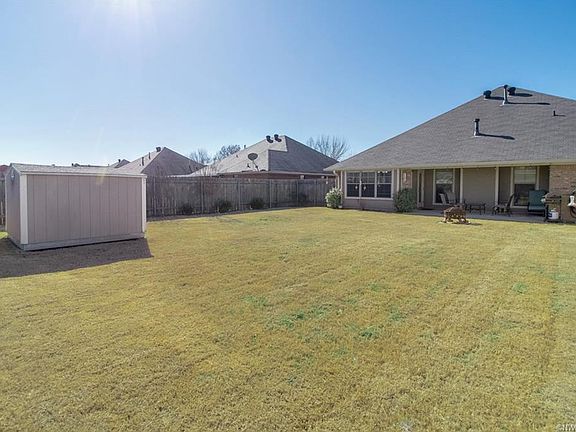 3rd image of 5003 Gen. Polk Dr