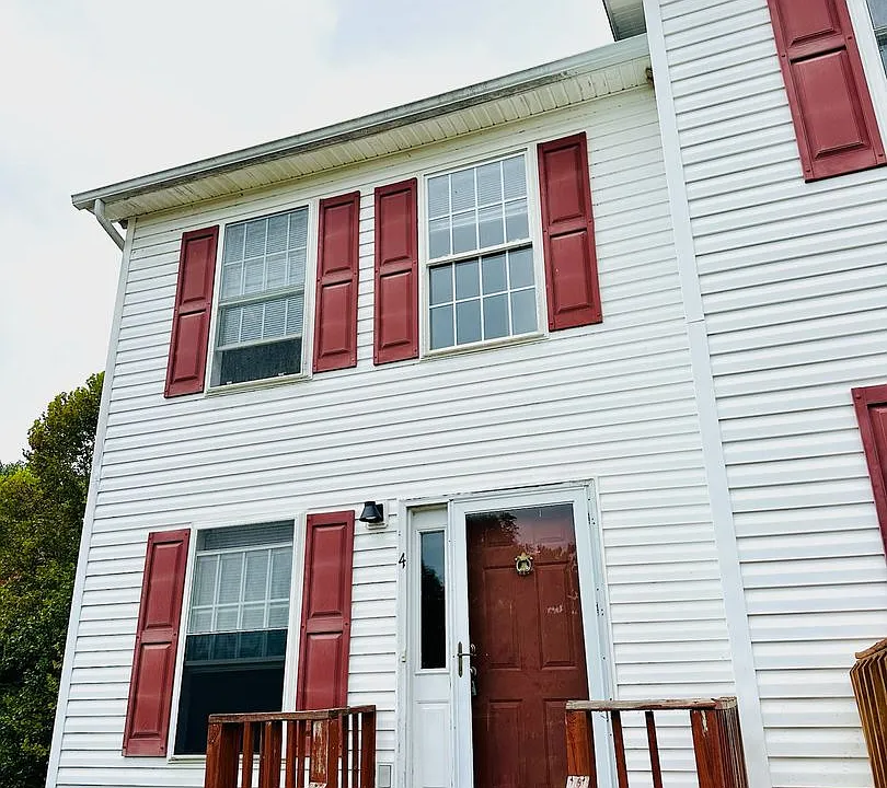 251 Hunter Hills Cir #4