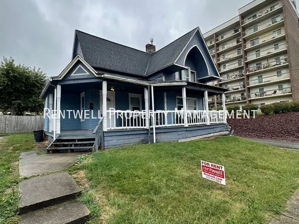 319 5th St, California, PA 15419