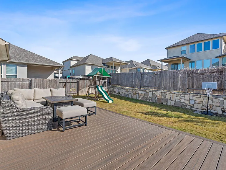 209 Birkshire Dr — Photo 29