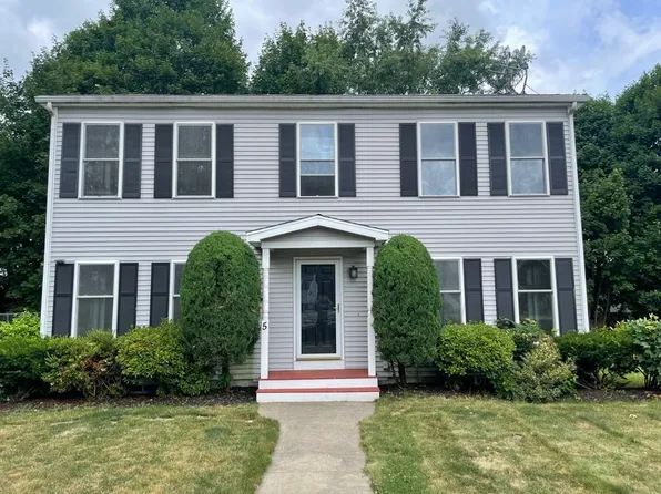 5 Garrett Dr, Quincy, MA 02169